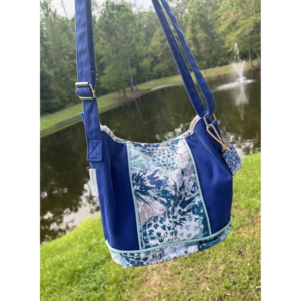 Caribbean Joe Blue Canvas Crossbody Bag Purse Tropical Pineapple Floral EUC